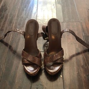 Vintage Gucci platform heels